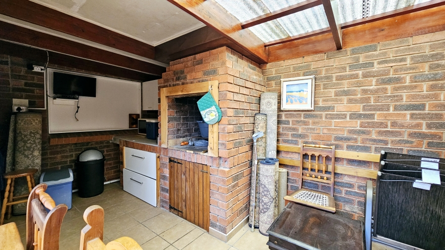 7 Bedroom Property for Sale in Oyster Bay Eastern Cape